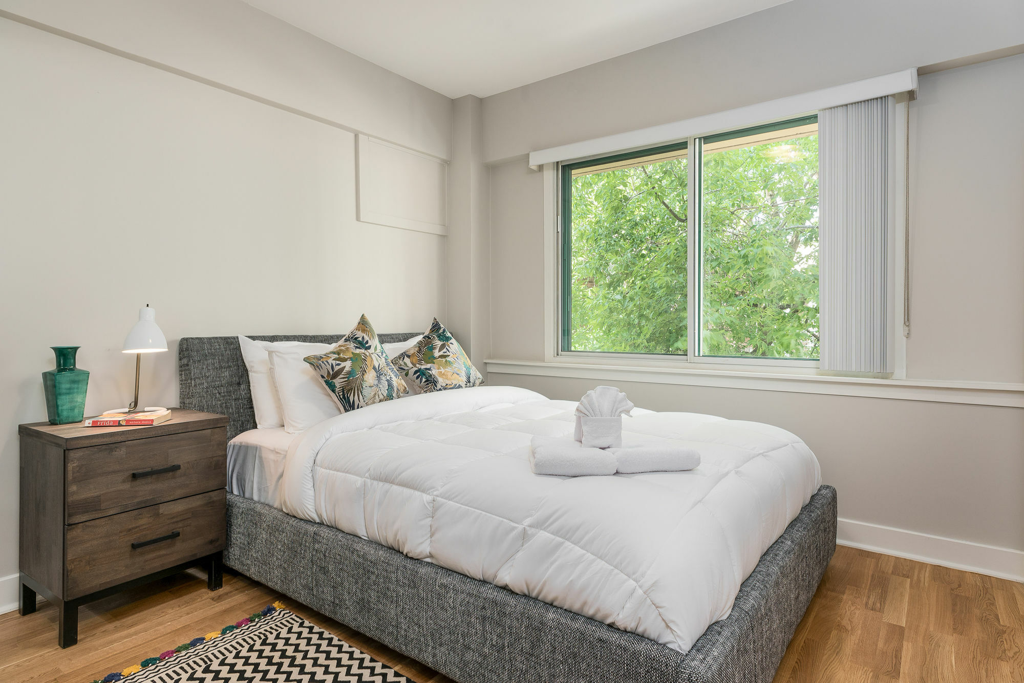 Modern 1Br In Milton Park By Sonder Apartment Montreal Exterior photo